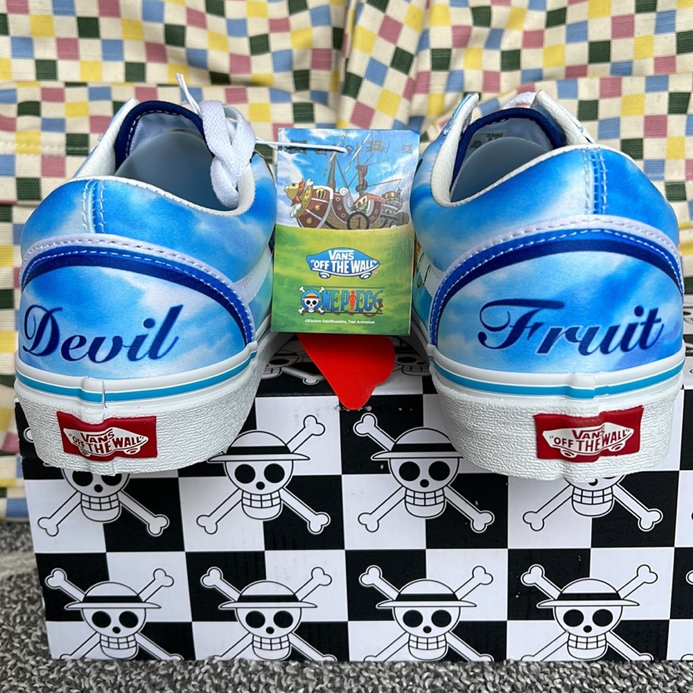 Vans WMNS Old Skool
One Piece Devil Fruit True
VN0007NT7WM
Sneakers - Picture 14 of 16